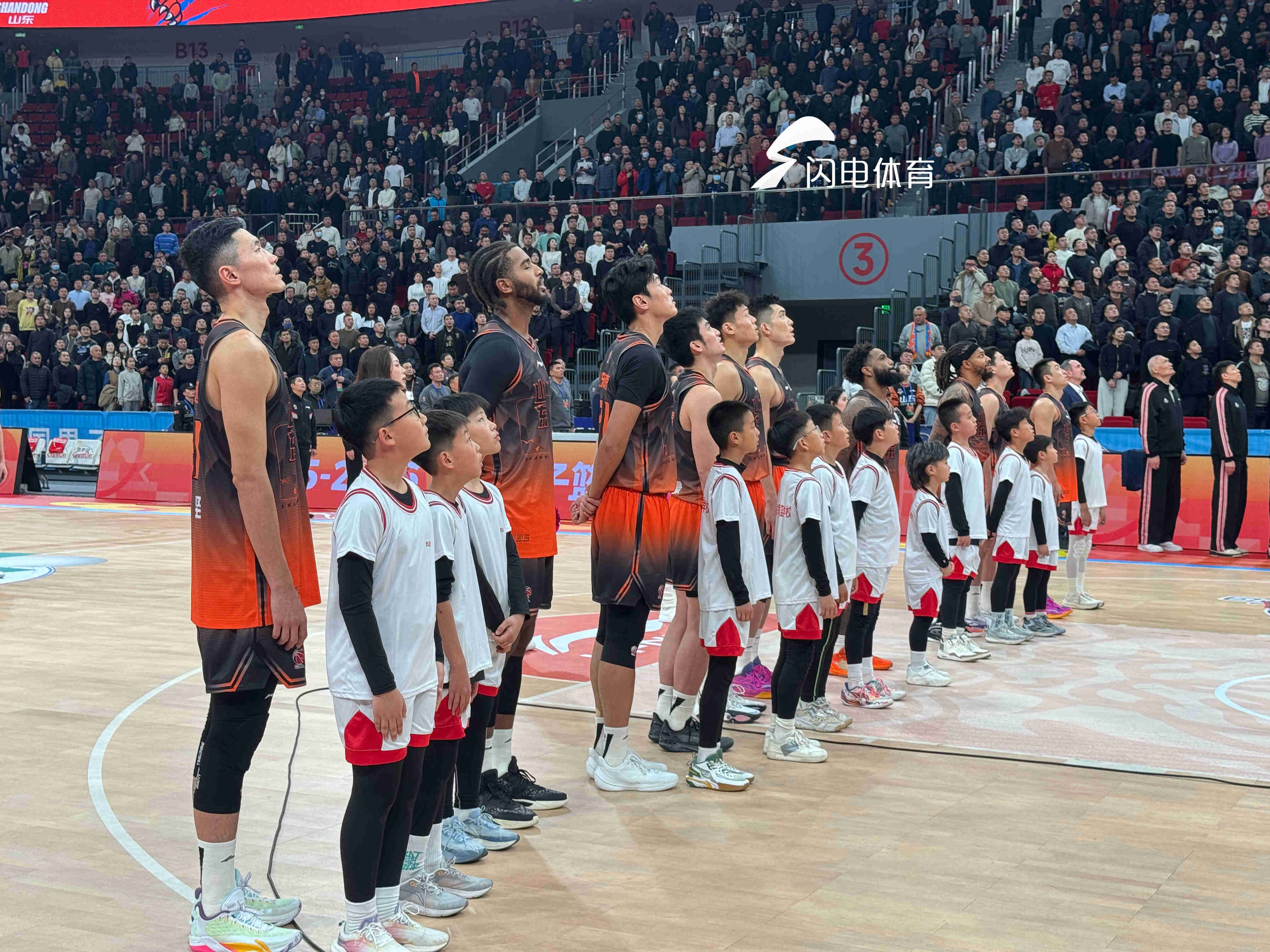 刚刚！迈阿密热火围绕NBA常规赛遗憾出局今夜波特兰开拓者备战中超，山东男篮围绕CBA季后赛临场应变