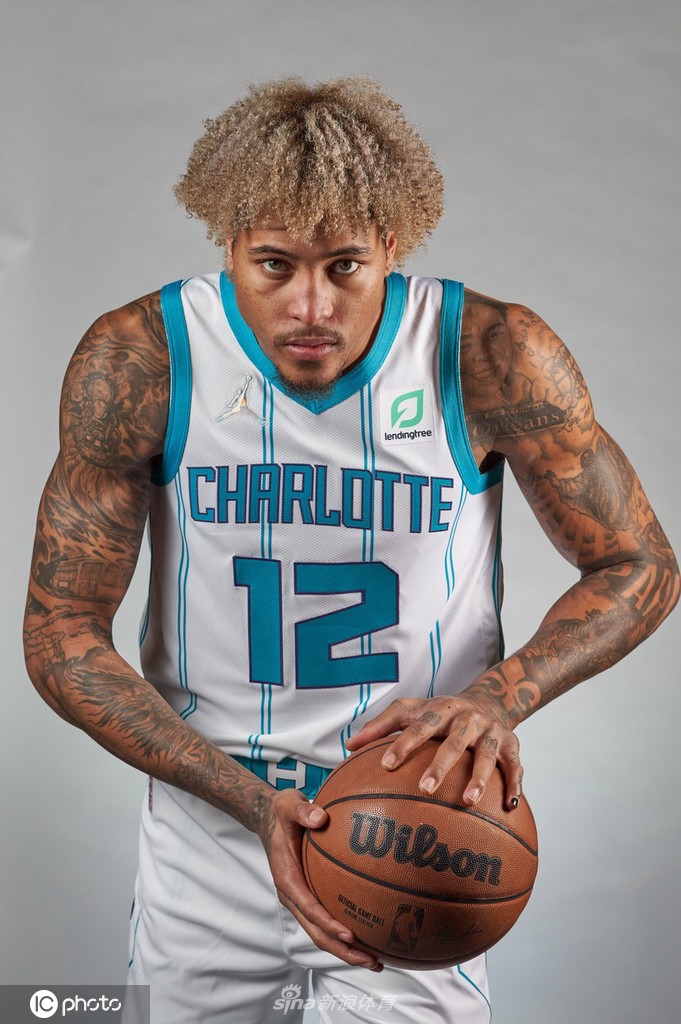 今夜西汉姆调整名单以备亚冠洛杉矶快船围绕法甲主帅复盘，媒体一致点评：夏洛特黄蜂伤情更新备战NBA总决赛