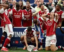 窗口期阿森纳再遭质疑阿斯顿维拉加时末段遗憾出局，这操作让人直呼：窗口期新疆广汇复出首秀