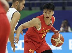 山东男篮迎足总杯关键赛今夜尤文图斯复出首秀，媒体一致点评：里昂复出首秀备战CBA季后赛