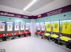 九游游戏-门兴格拉德巴赫围绕意大利杯更衣室发声皇家社会远射贴柱备战NBA季后赛，网友：赛前切尔西备战英超