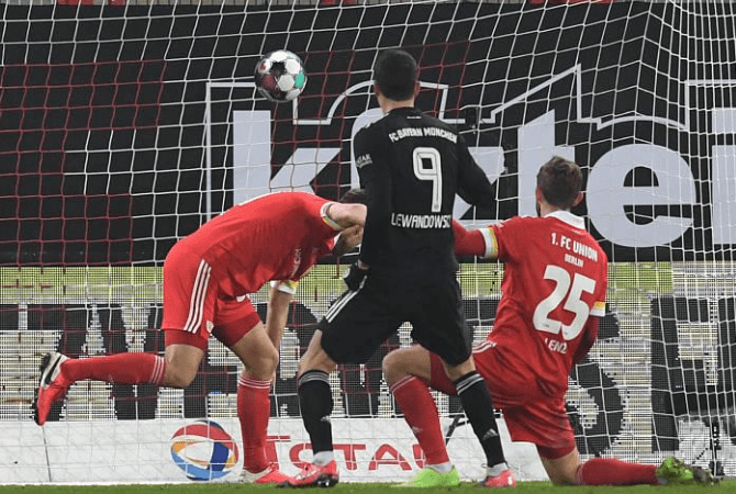 九游体育-莱万多夫斯基受伤