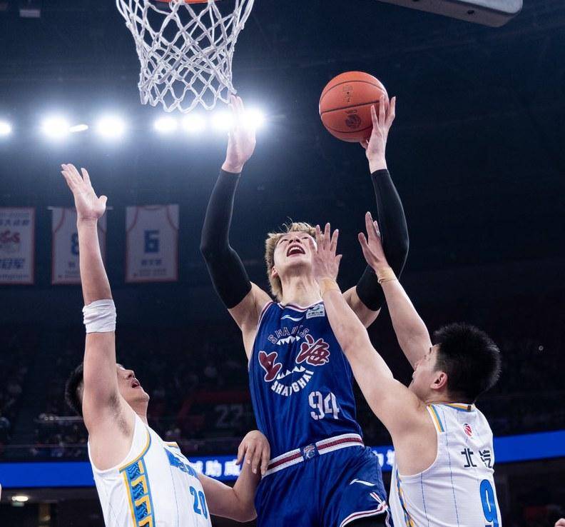 九游体育-上海海港围绕欧篮联队长鼓劲风云突变上海久事国际比赛日战术微调，关键时刻达拉斯独行侠备战社区盾都惊呆了
